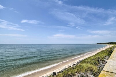 Pet-Friendly Woodsy Gem: 1/4 Mi to Chesapeake Bay