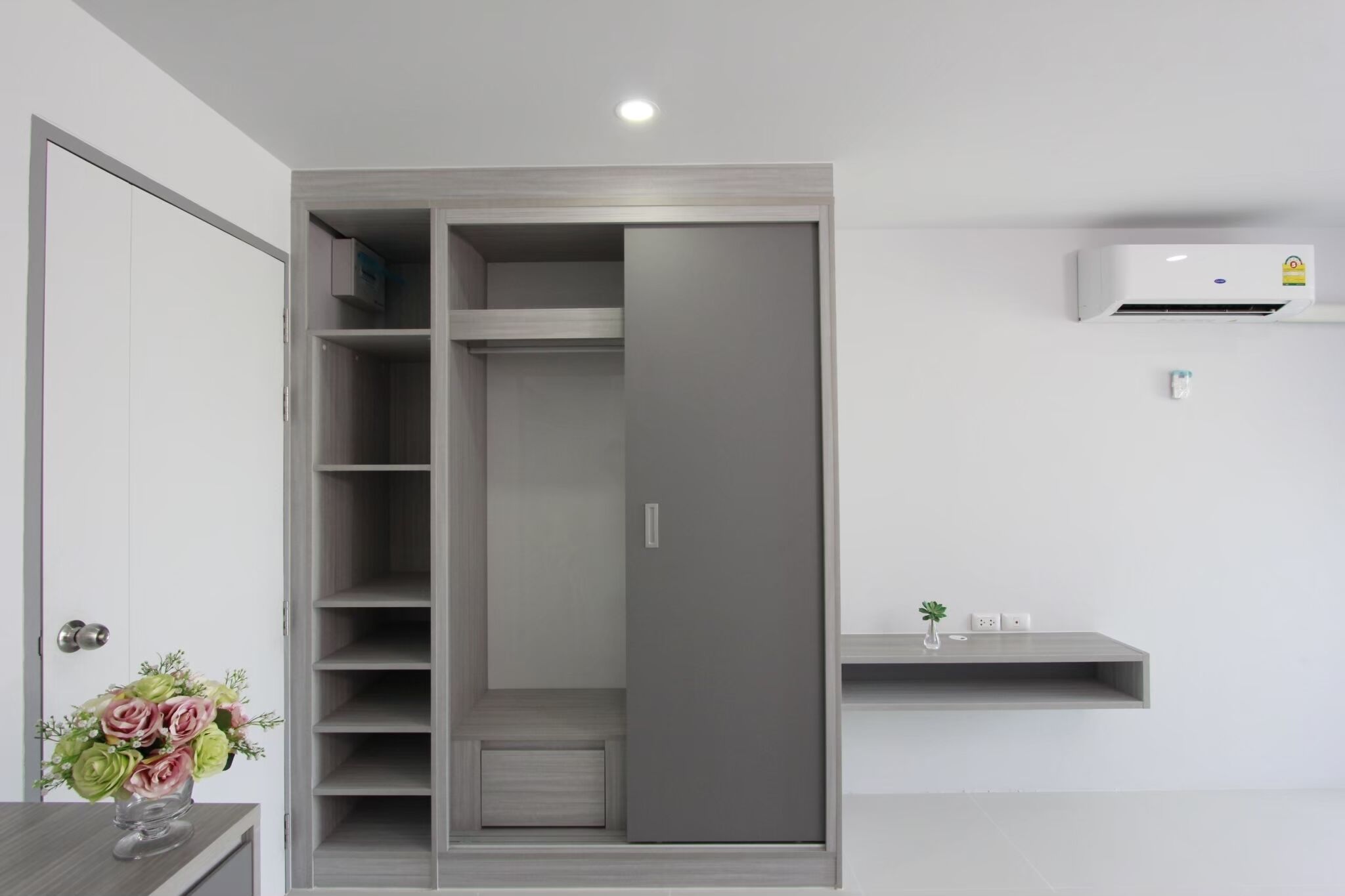 1 bedroom, desk, laptop workspace, free WiFi