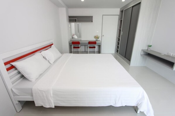 King Size Bed Room | 1 sovrum, skrivbord, arbetsyta för laptop och gratis wi-fi