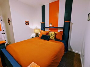 Bureau, fer et planche à repasser, Wi-Fi gratuit, draps fournis