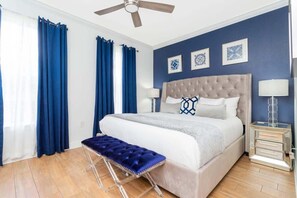 3 Schlafzimmer, Schreibtisch, Bügeleisen/Bügelbrett, WLAN