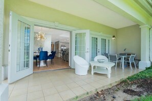 Outdoor dining - Gorgeous 3Bd Close to Disney Reunion Resort 1596 (Four Corners)