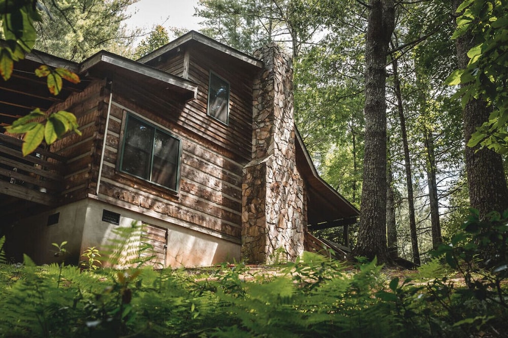 36 North | Creekside Overlook Cabin | Firewood | Fireplace |