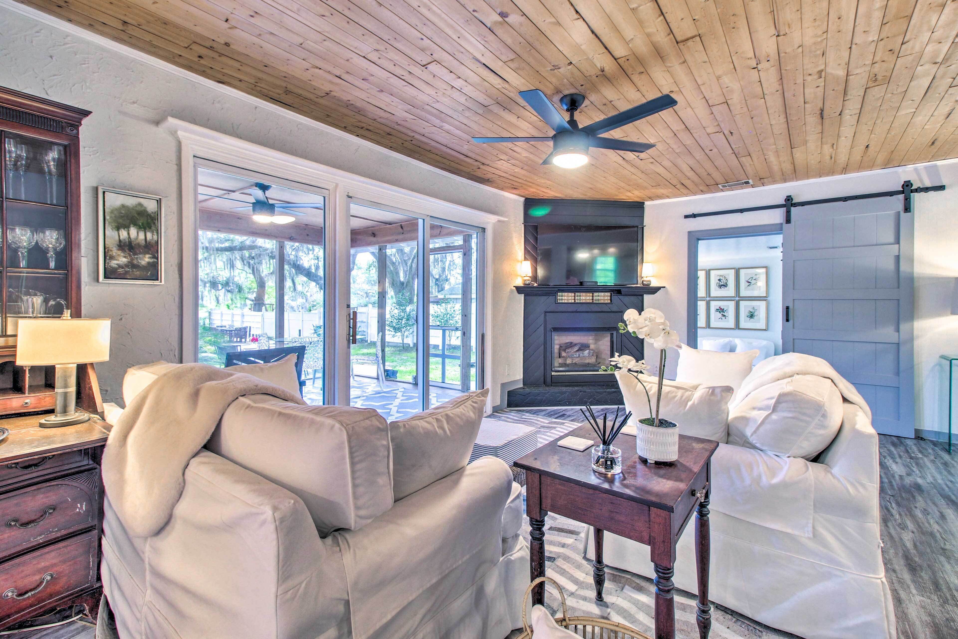 'The River Cottage' Charming Retreat w/ Dock