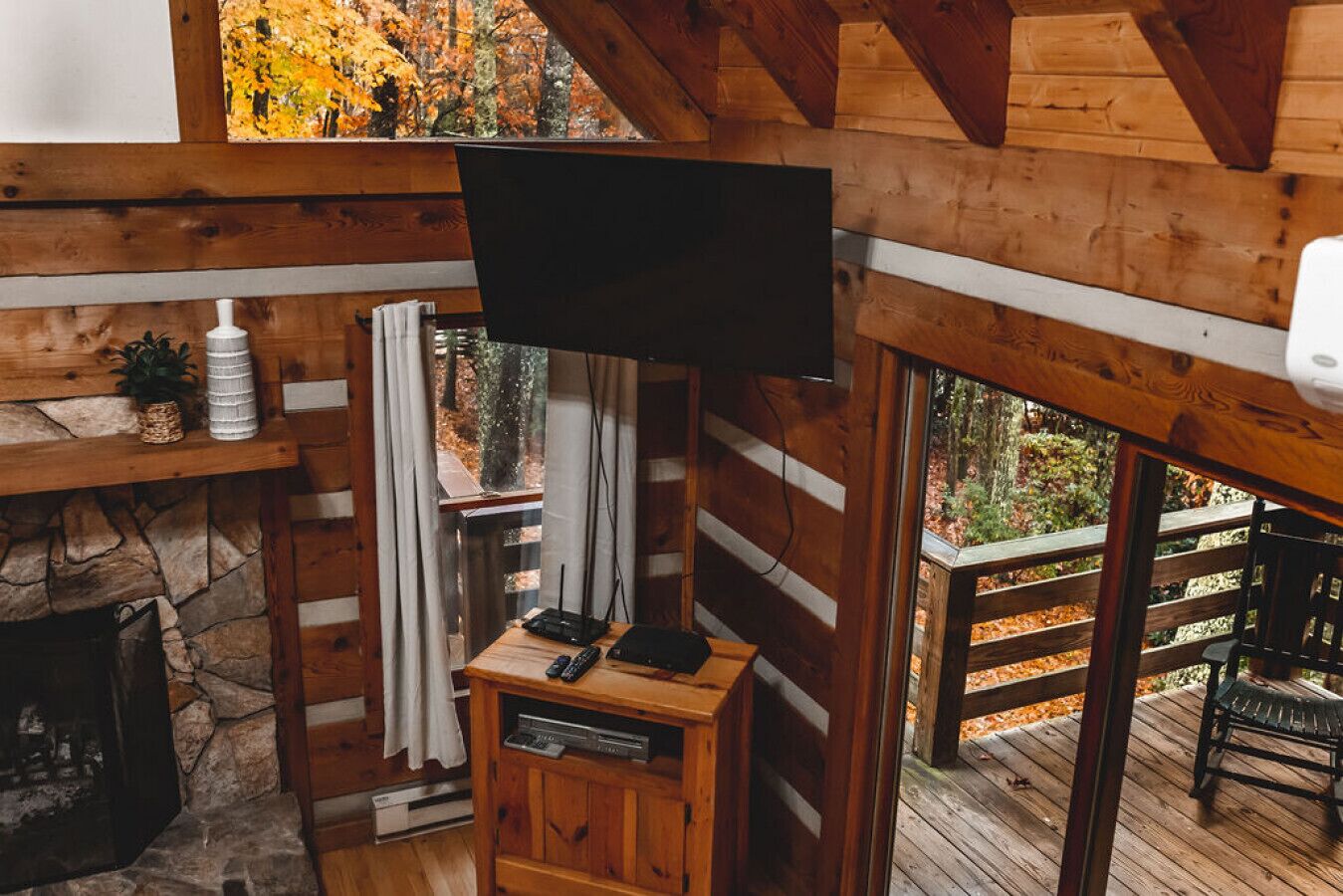 36 North | Deer Run Cabin | Hot Tub
