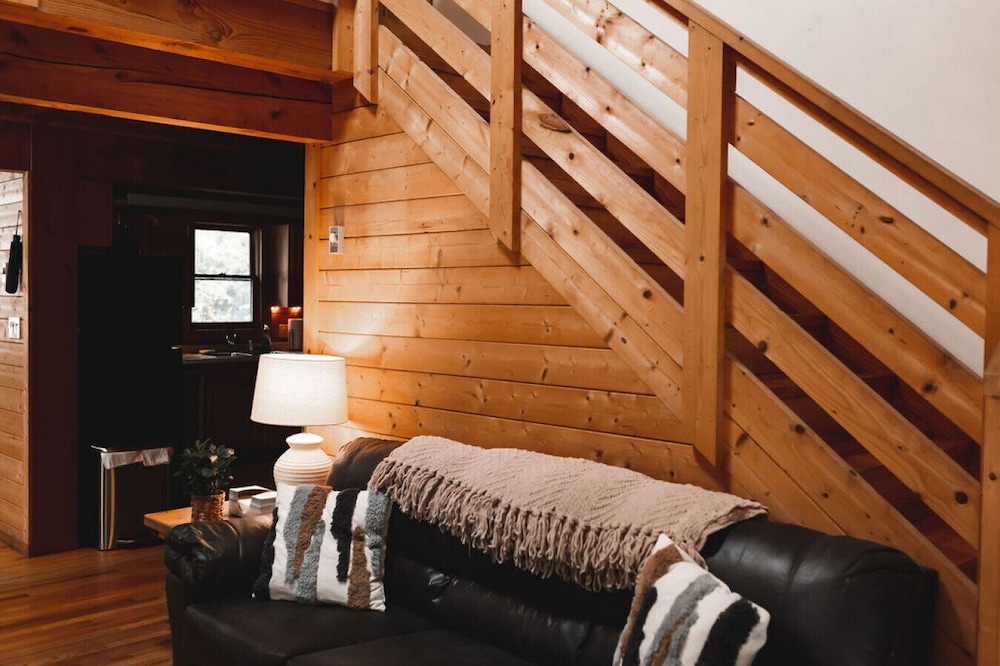 36 North | Wolf Creek Cabin | Boone | Hot Tub