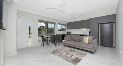 Cosy 3 bedroom 2 bath close to CBD