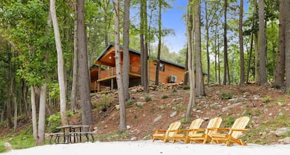 2 WATERFRONT CABINS 2 HOT TUBS 2 FIRE RINGS BEACH FISH HIKE KAYAKS TUBES GRILLS