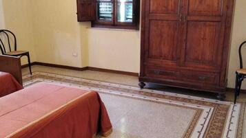 4 camere, Wi-Fi gratuito, lenzuola