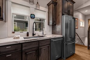 Microwave, oven, stovetop, dishwasher