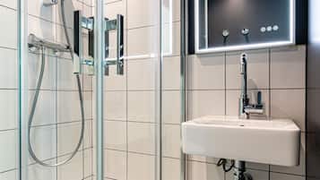 Classic Double Room | Bathroom | Shower, hair dryer, towels, soap