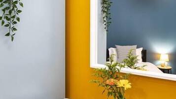 2 bedrooms, blackout drapes, iron/ironing board, free internet