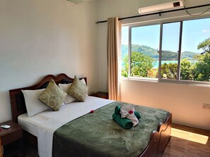 2 bedrooms, iron/ironing board, travel crib, free WiFi