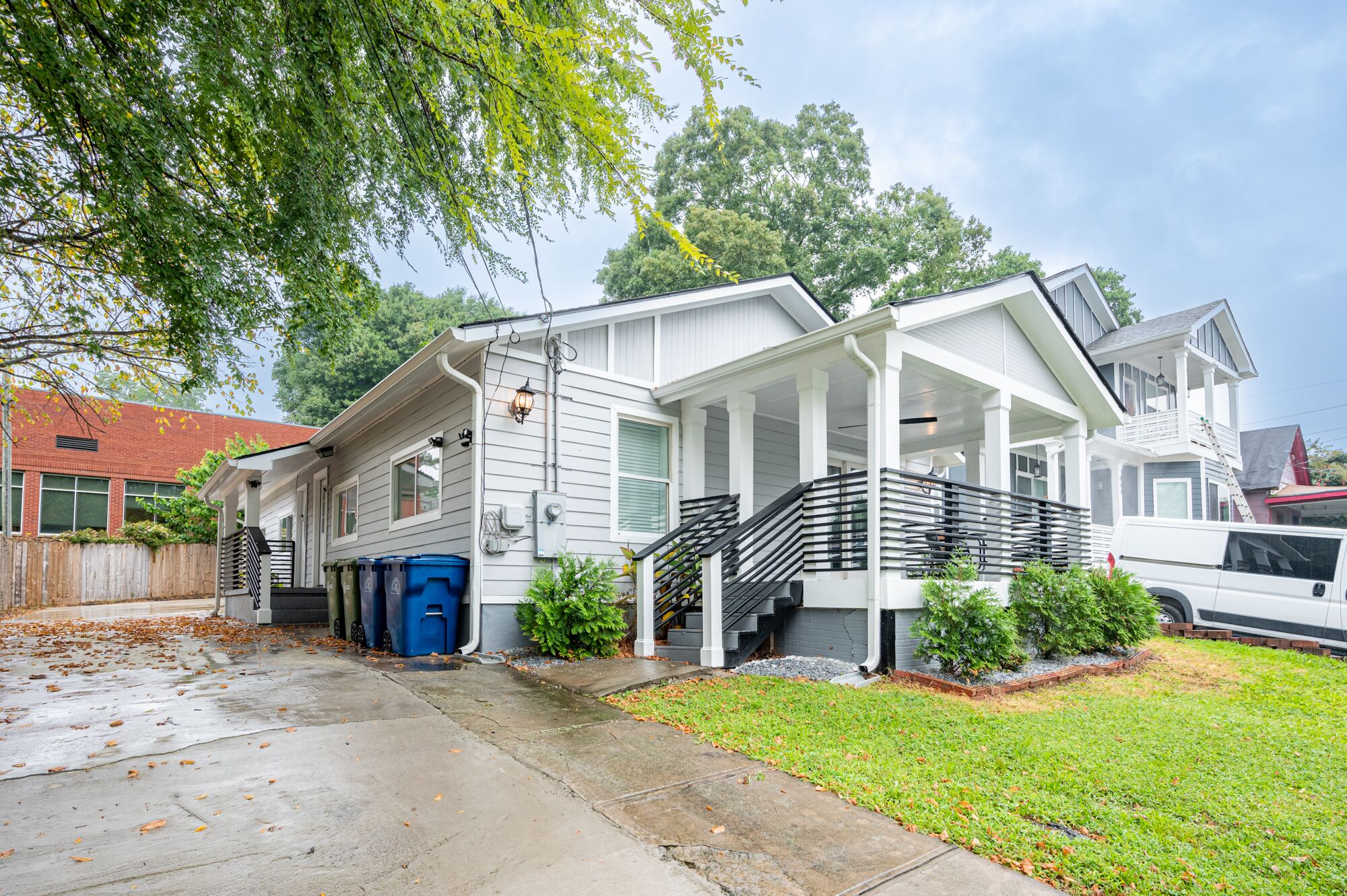 Pet-Friendly 2BR Urban Unit, Extended Stay Rates!