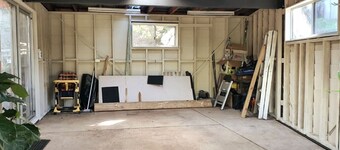 3BR Home 2 min drive to UOW, free parking, AC