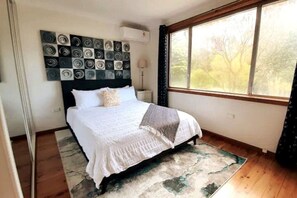 3 bedrooms, iron/ironing board, travel cot, WiFi