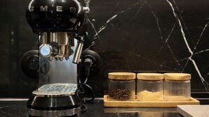 Kaffe och/eller kaffebryggare