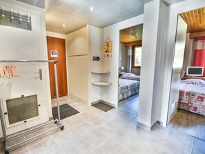 2 bedrooms