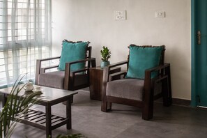 32 インチのLED テレビ (ケーブル放送視聴可)、テレビ