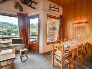 Dining - T2 duplex for 5 in Les Gets, near center, parking and tennis (Les Gets)