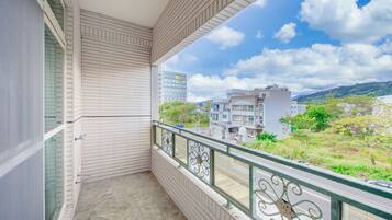 Family Room with Balcony | View from room