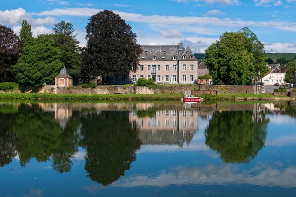 Exterior - Château de Wallerand (Vireux-Wallerand)