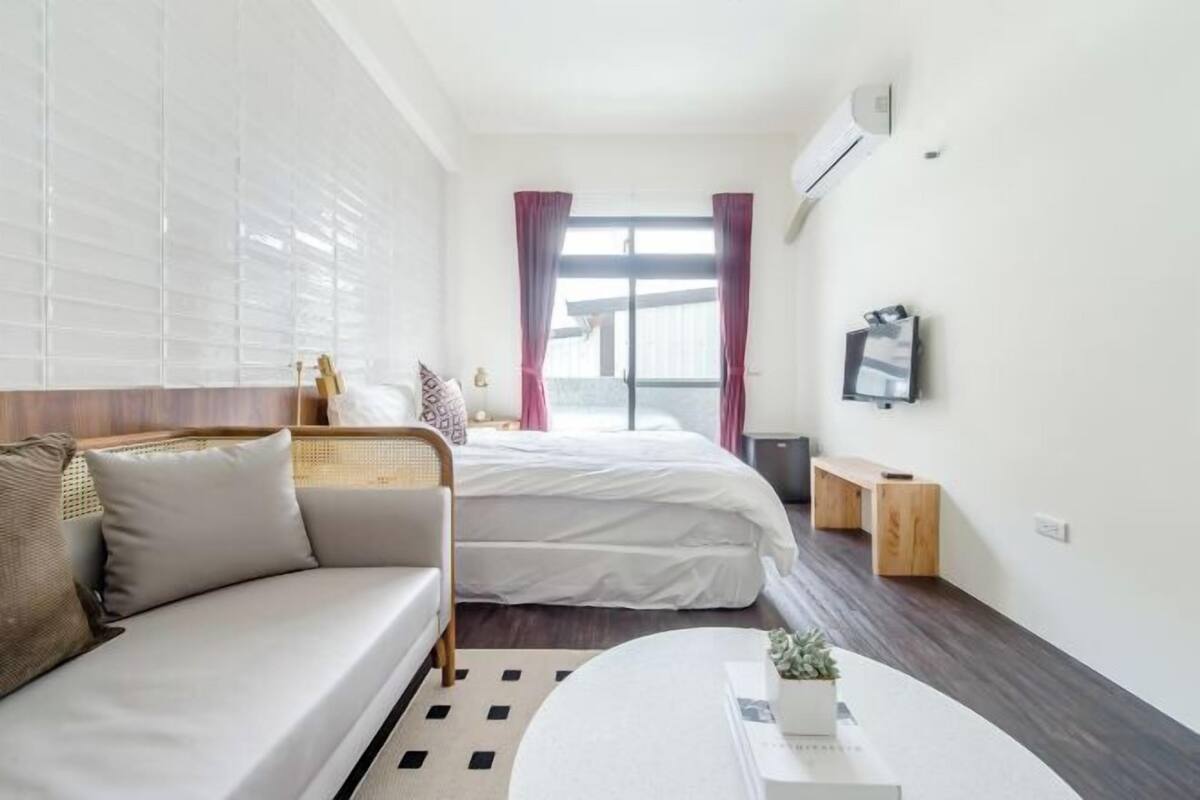 Schreibtisch, kostenloses WLAN, Bettwäsche