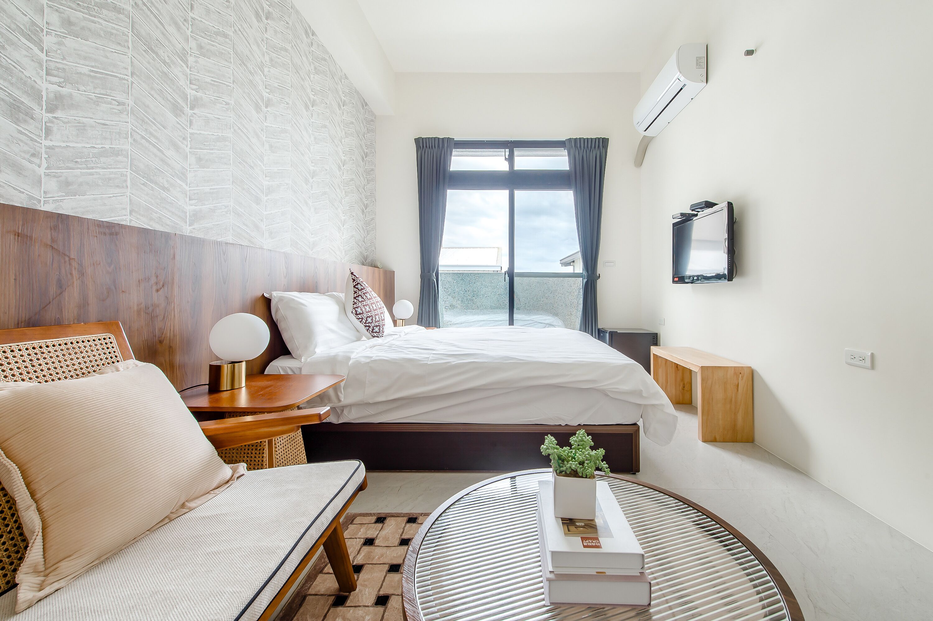 Superior Double Room, Balcony | Desk, free WiFi, bed sheets