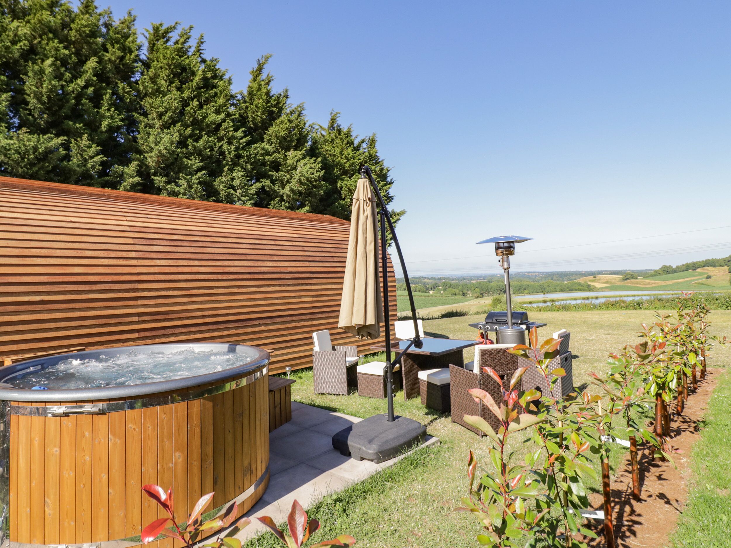 Bain à remous extérieur