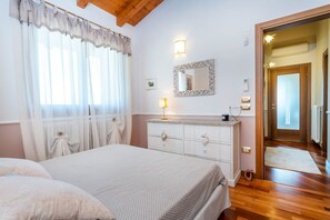 2 bedrooms