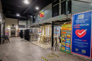 Lobby - Infiniti Hotel (Jakarta)