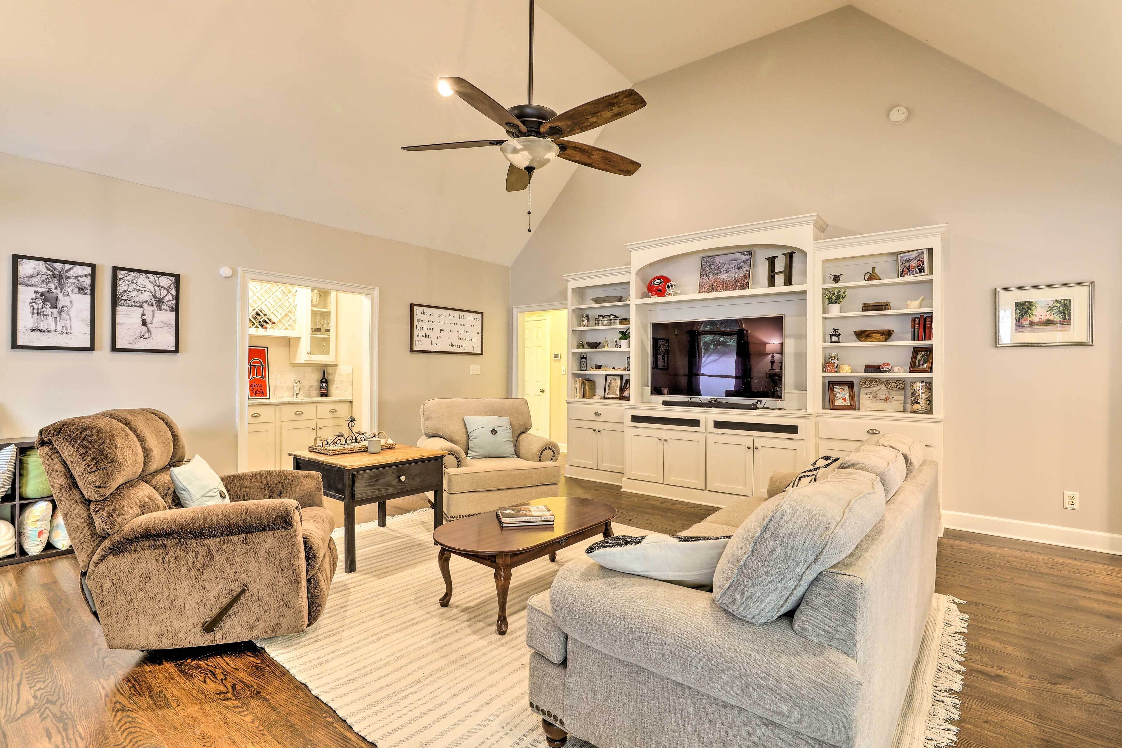 Family-Friendly Athens Escape ~ 2 Mi to UGA!