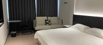 Chenxin Business Hotel