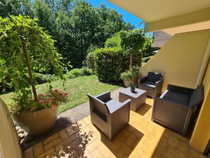 Terrace/patio - Appartement au Calme Dans Residence Avec Piscine, Entouré de Foret (Bœrsch)