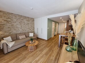 TV, ping pong - Appartement au Calme Dans Residence Avec Piscine, Entouré de Foret (Bœrsch)