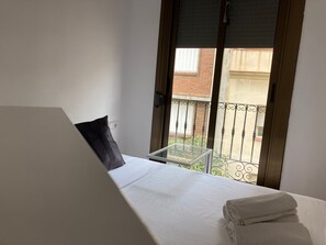 6 chambres, fer et planche à repasser, Wi-Fi gratuit, draps fournis