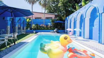 Piscine extérieure