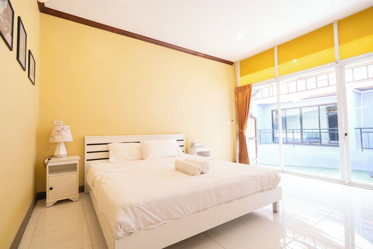 Superior Double Room | 1 bedroom, individually furnished, desk, free WiFi