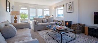 Ridgeway Farmhouse at Ragley Estate, Alcester - sleeps 8 guests  in 4 bedrooms