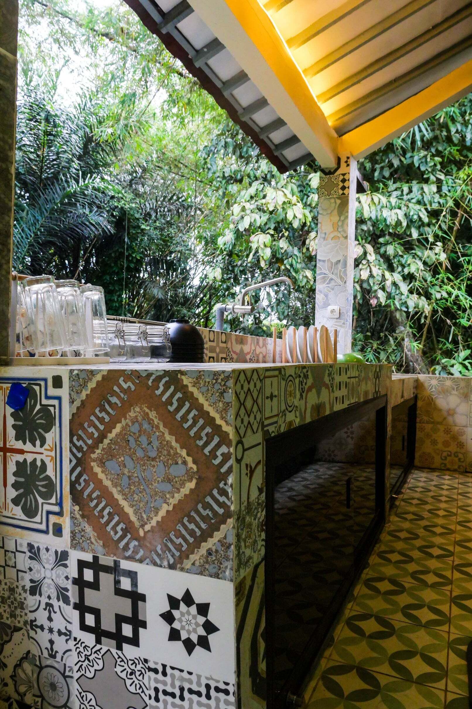 Java House by Kamar Tamu