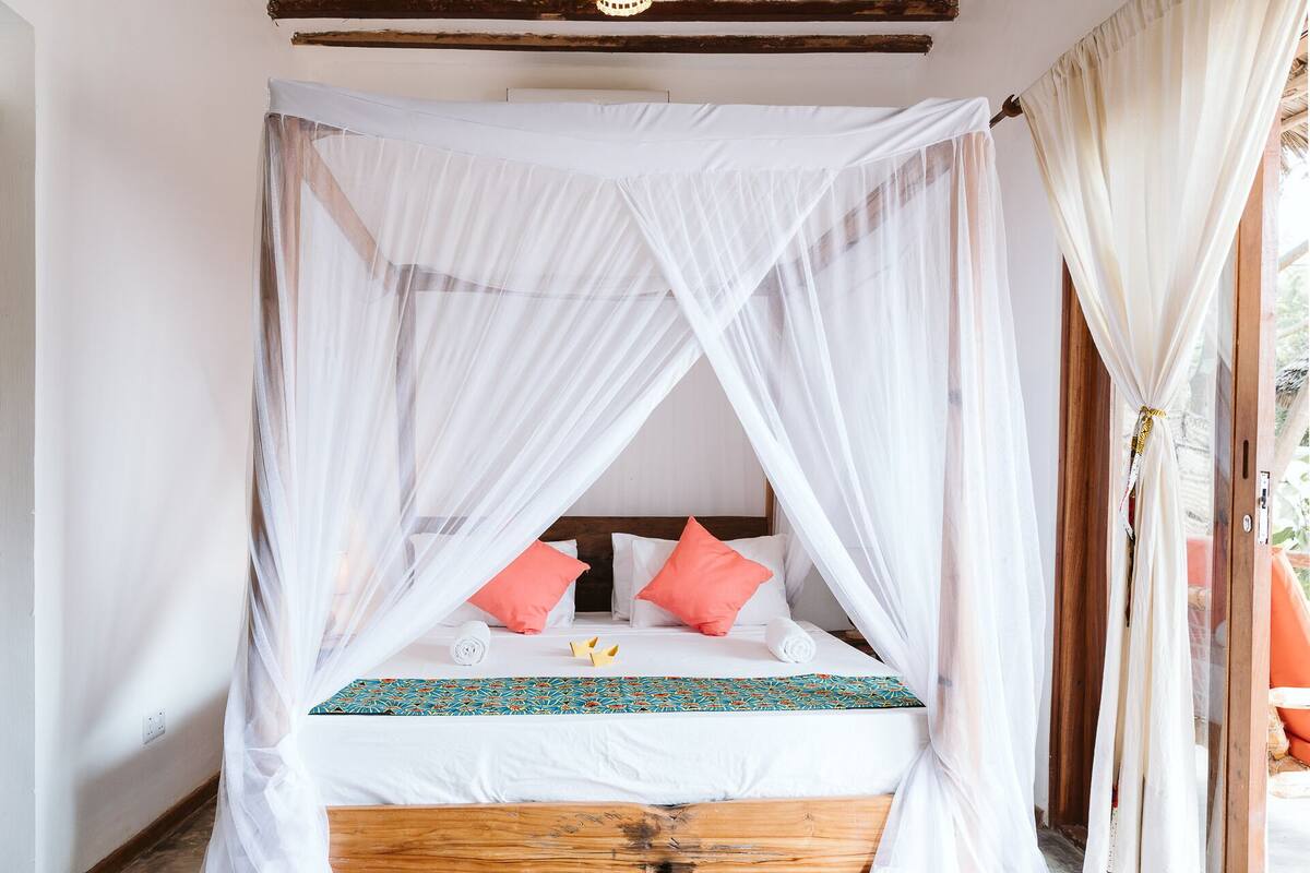 Habitación familiar | Cuna de viaje, wifi gratis y ropa de cama