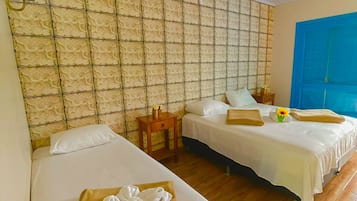 Roupas de cama premium, frigobar, individualmente decorados