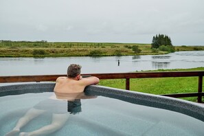 Bain à remous extérieur