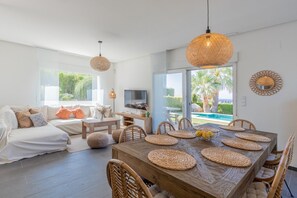 Dining - Villa 'Miani' with Pool & Wi-Fi (DENIA)