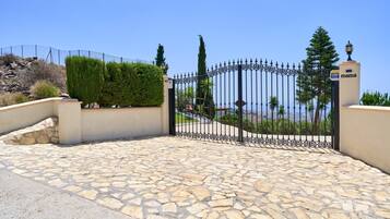 Enceinte de lâhĂ©bergement