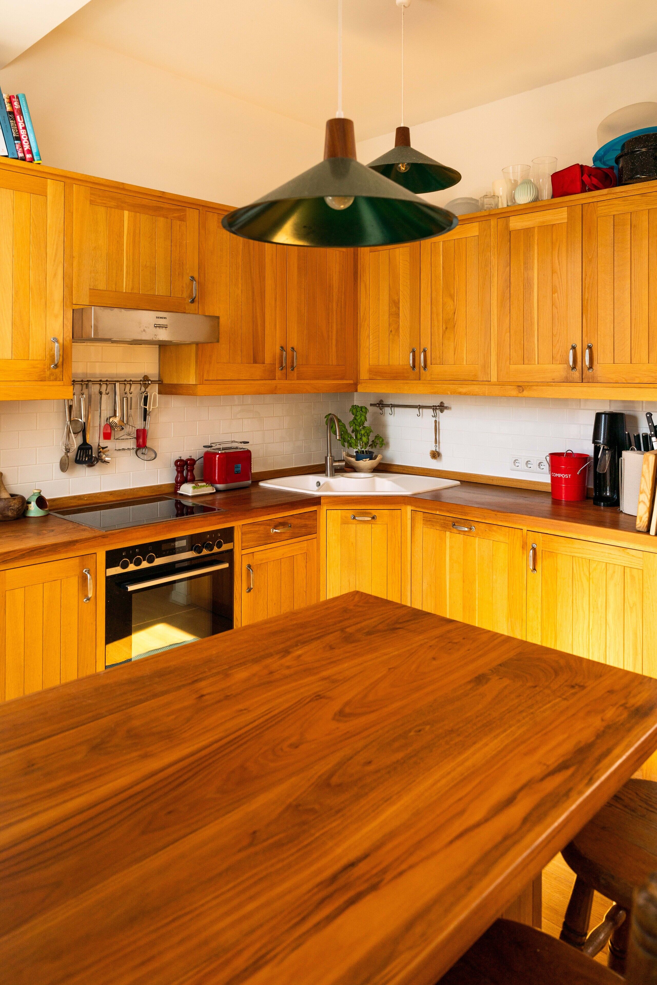 Apartment with a roof terrace with a panoramic view of the TV tower.