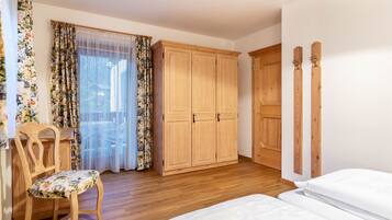 1 chambre, fer et planche Ă repasser, Wi-Fi gratuit, draps fournis