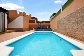 Pool - Vacation Home 'Villa Contenta' with Pool & Wi-Fi (Corralejo)
