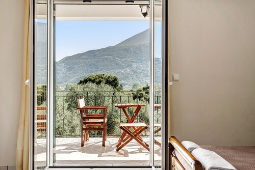 Studio Apartment Daratos studio 1 with Sea View, Shared Garden & Wi-Fi