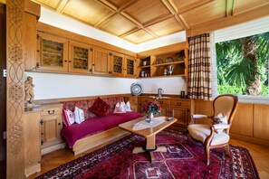 Interior - Villa Coris Apartment with Shared Garden & Wi-Fi (Merano)